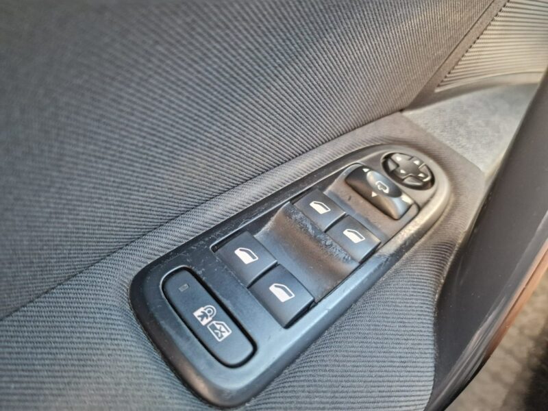 Peugeot 508 2.0 HDI 150 KM, Full LED, Panorama, Kamera, Bluetooth, Nawigacja, Hak I (2010-2018)