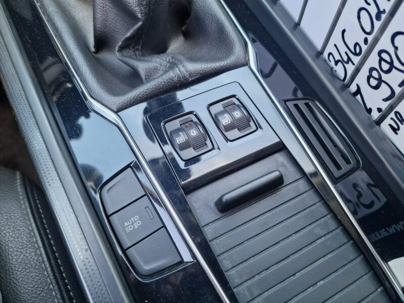 Peugeot 508 2.0 HDI 150 KM, Full LED, Panorama, Kamera, Bluetooth, Nawigacja, Hak I (2010-2018)