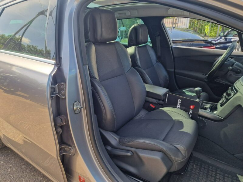 Peugeot 508 2.0 HDI 150 KM, Full LED, Panorama, Kamera, Bluetooth, Nawigacja, Hak I (2010-2018)