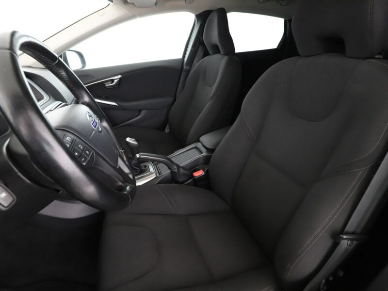 Volvo V40 navi bi-xenon klima auto grzane fotele czujniki parkowania II (2012-)
