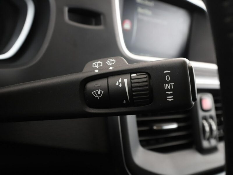 Volvo V40 navi bi-xenon klima auto grzane fotele czujniki parkowania II (2012-)