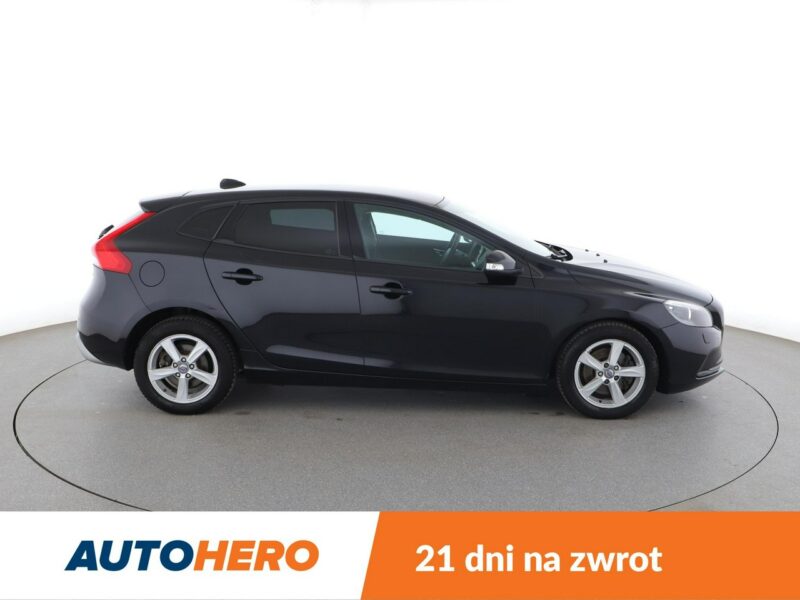 Volvo V40 navi bi-xenon klima auto grzane fotele czujniki parkowania II (2012-)