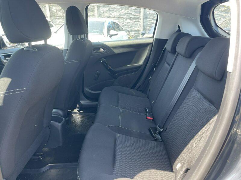 Peugeot 208 Kliamtyzacja oryg. przebieg I (2012-2019)