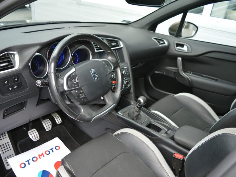 Citroen DS4 1.6 HDI Navi Bluetooth Fotele z masażem 230 tys.km.