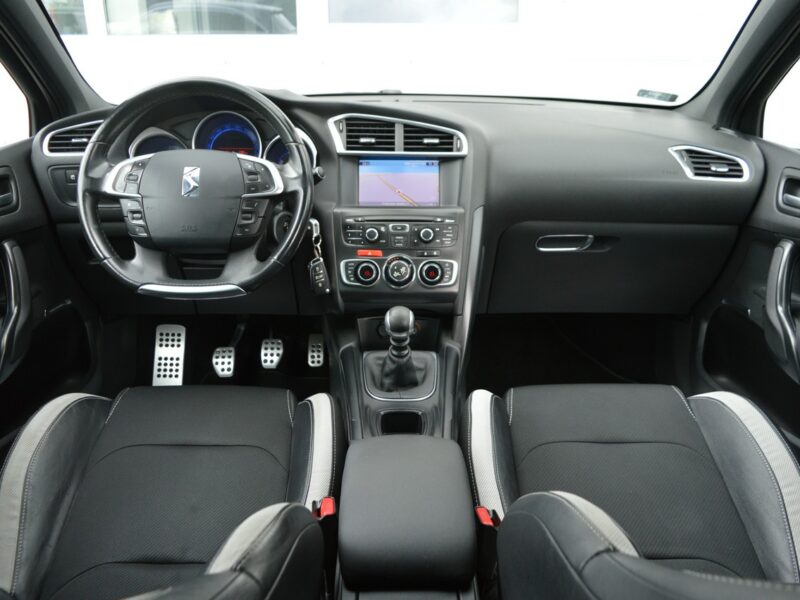 Citroen DS4 1.6 HDI Navi Bluetooth Fotele z masażem 230 tys.km.