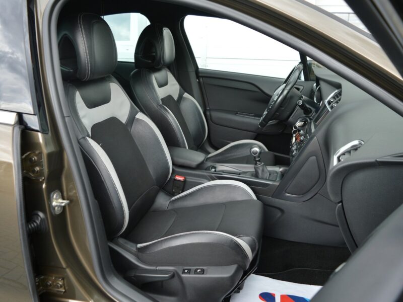 Citroen DS4 1.6 HDI Navi Bluetooth Fotele z masażem 230 tys.km.