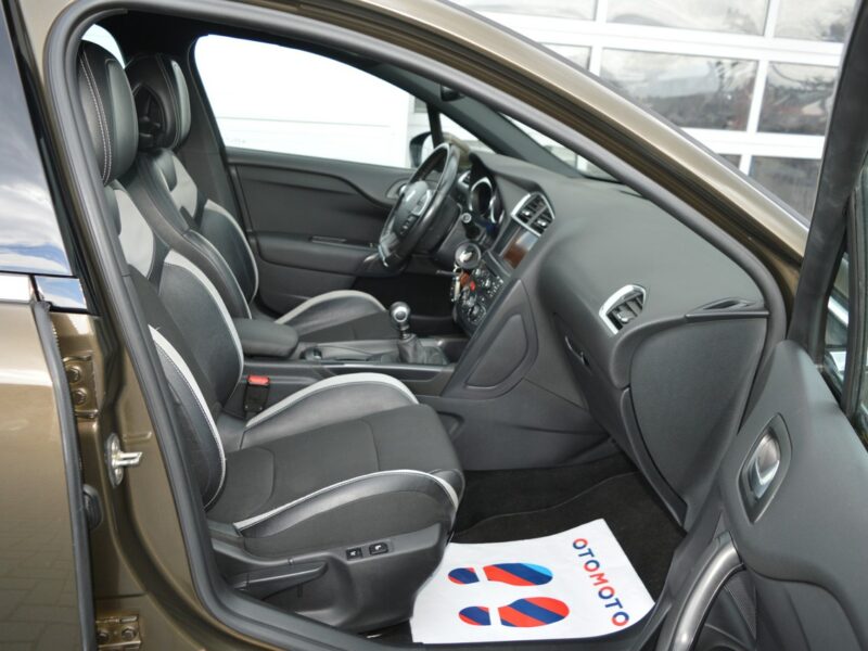 Citroen DS4 1.6 HDI Navi Bluetooth Fotele z masażem 230 tys.km.