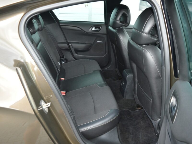 Citroen DS4 1.6 HDI Navi Bluetooth Fotele z masażem 230 tys.km.