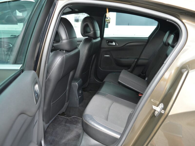 Citroen DS4 1.6 HDI Navi Bluetooth Fotele z masażem 230 tys.km.