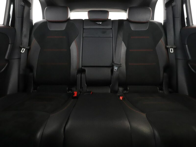 Mercedes GLB FV23% 7 os. full LED skóra/alcantara ambienta pakiet night kamery
