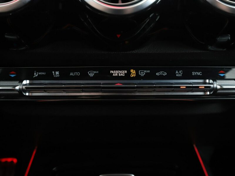 Mercedes GLB FV23% 7 os. full LED skóra/alcantara ambienta pakiet night kamery