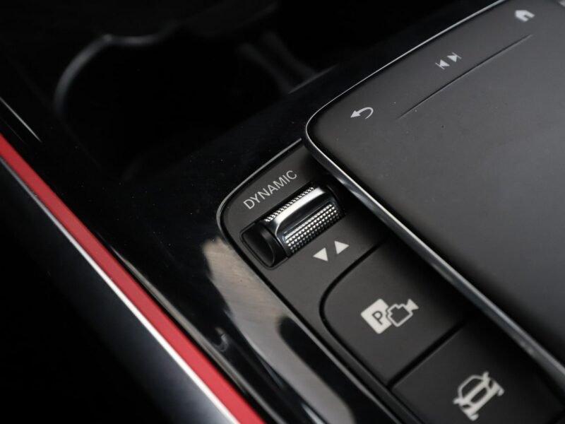 Mercedes GLB FV23% 7 os. full LED skóra/alcantara ambienta pakiet night kamery