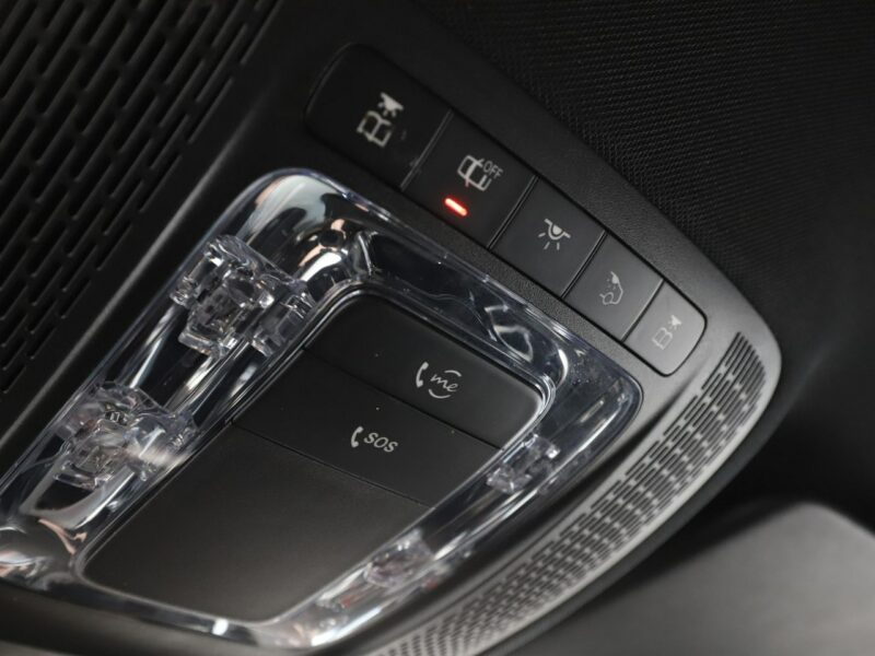 Mercedes GLB FV23% 7 os. full LED skóra/alcantara ambienta pakiet night kamery