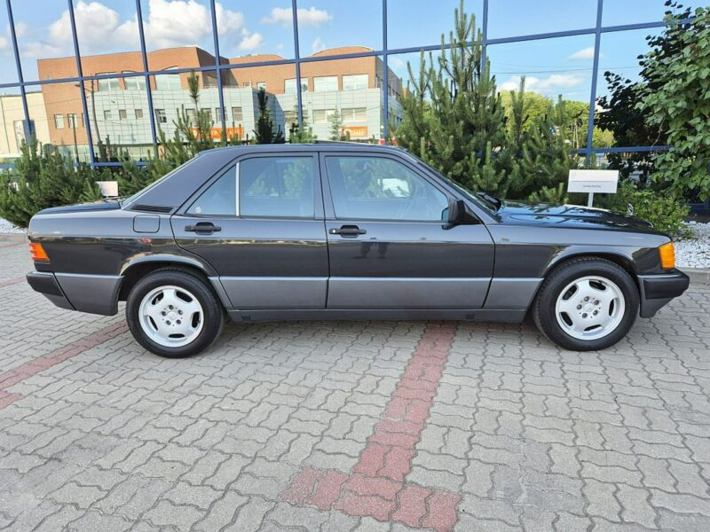 Mercedes W201 2.0 benz * z prywatnej kolekcji * import Niemcy * serwisowany * wawa