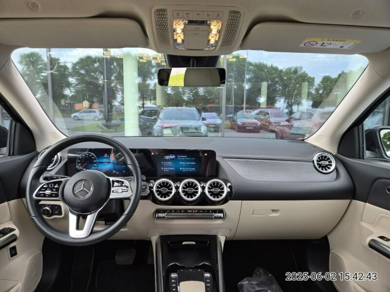 Mercedes EQA