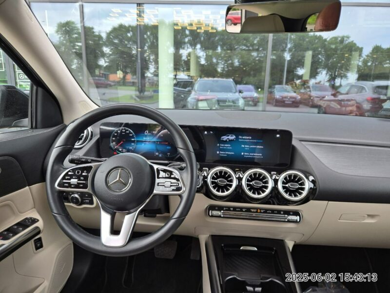 Mercedes EQA
