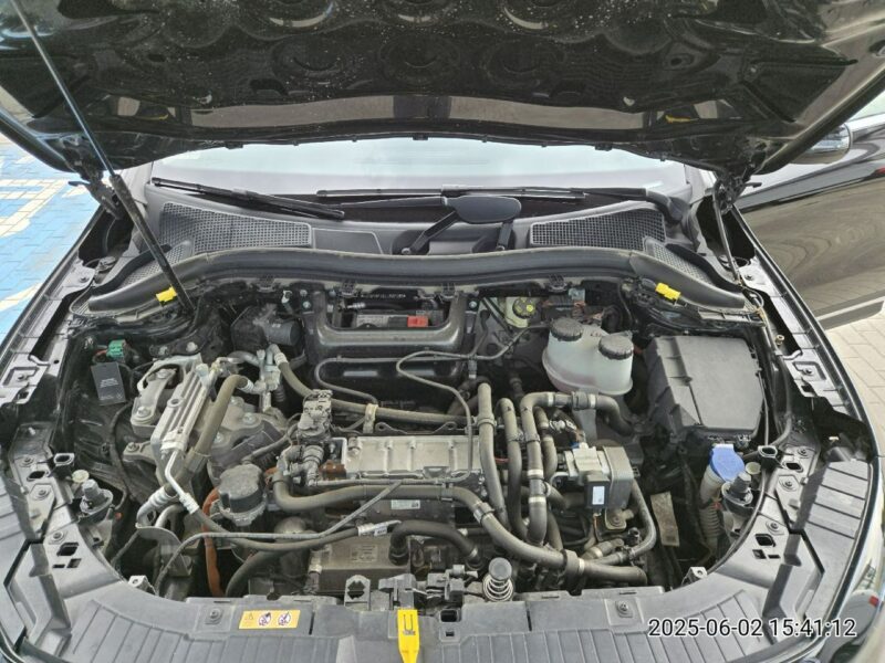 Mercedes EQA