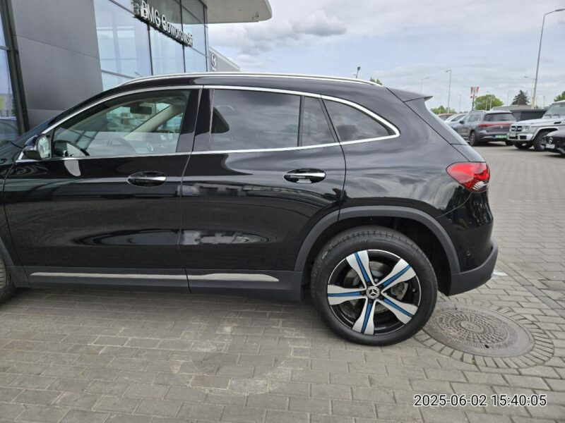 Mercedes EQA