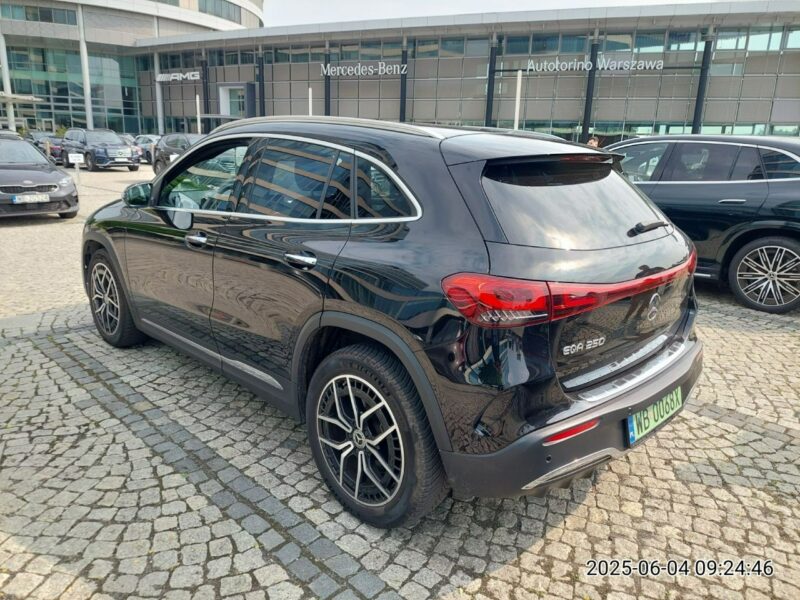 Mercedes EQA