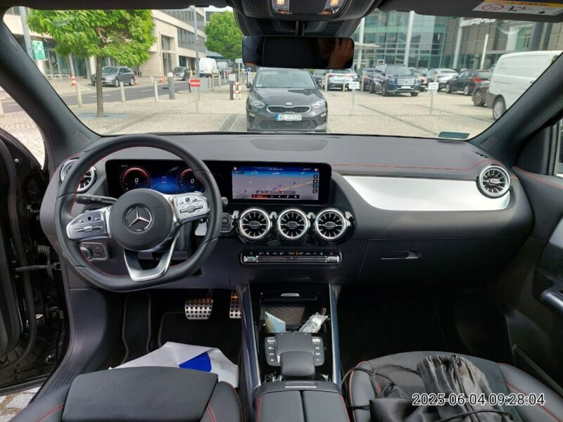 Mercedes EQA