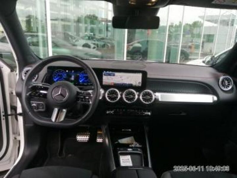Mercedes EQB