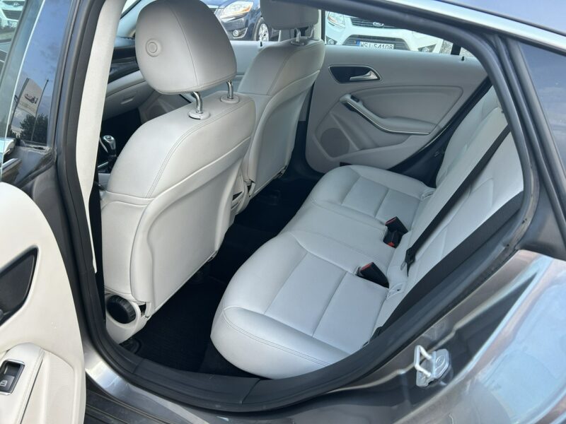 Mercedes CLA 200 I (2013-2019)