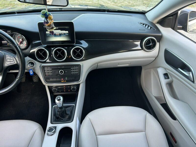 Mercedes CLA 200 I (2013-2019)