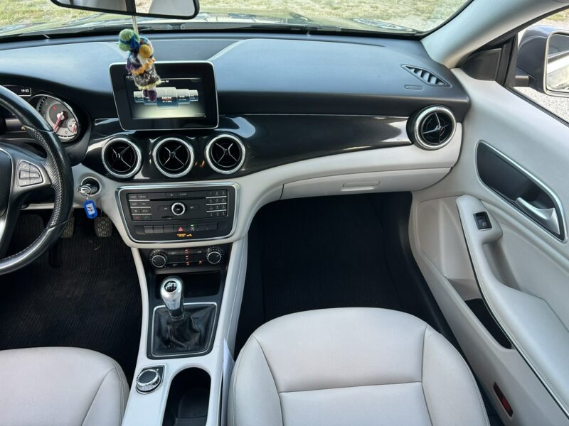 Mercedes CLA 200 I (2013-2019)