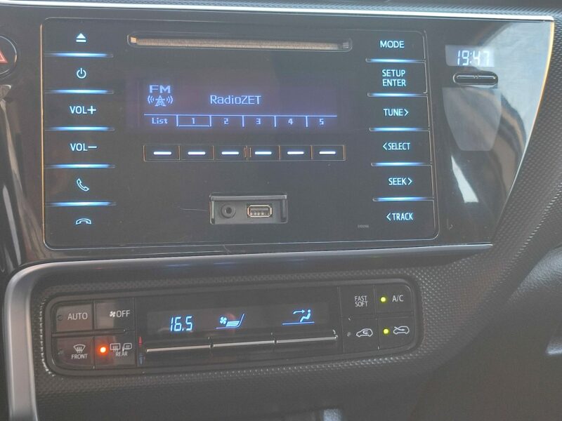 Toyota Auris salon RP. klimatronik zadbana Gwarancja II (2012-)