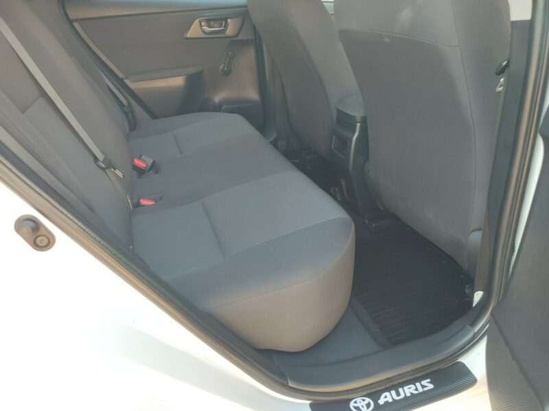 Toyota Auris salon RP. klimatronik zadbana Gwarancja II (2012-)