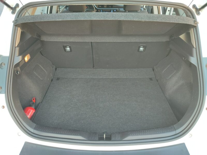 Toyota Auris salon RP. klimatronik zadbana Gwarancja II (2012-)