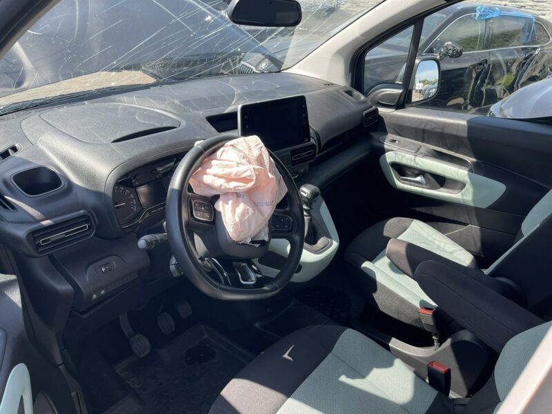 Citroen Berlingo Klimatronik Kamera 5 osobowy Cujniki park. 130KM III (2018-)