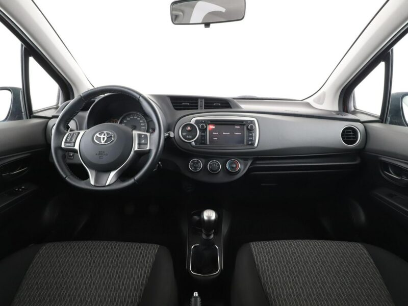 Toyota Yaris niski przebieg kamera ks.serwisowa III (2011-2019)