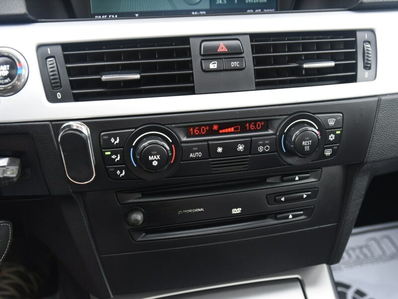 BMW 325 2,5benz Coupe/Skóry.Klimatr 2 str.Szyberdach.Parktronic.El.Fotele.OKAZ E90 (2005-2012)
