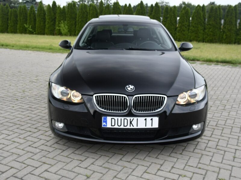 BMW 325 2,5benz Coupe/Skóry.Klimatr 2 str.Szyberdach.Parktronic.El.Fotele.OKAZ E90 (2005-2012)