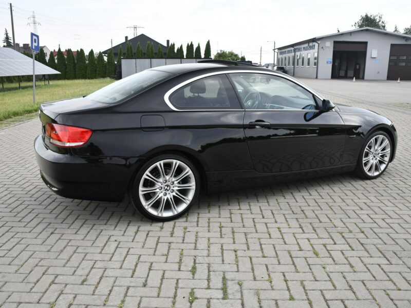 BMW 325 2,5benz Coupe/Skóry.Klimatr 2 str.Szyberdach.Parktronic.El.Fotele.OKAZ E90 (2005-2012)