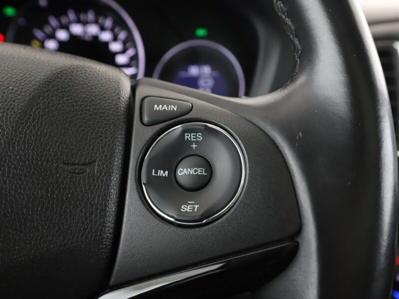 Honda HR-V automat panorama navi kamera półskóra grzane fotele klima-auto tempoma II (2015-2021)