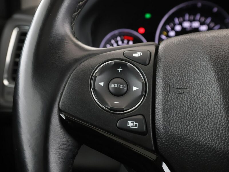 Honda HR-V automat panorama navi kamera półskóra grzane fotele klima-auto tempoma II (2015-2021)