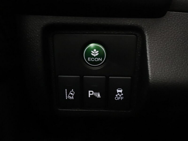 Honda HR-V automat panorama navi kamera półskóra grzane fotele klima-auto tempoma II (2015-2021)