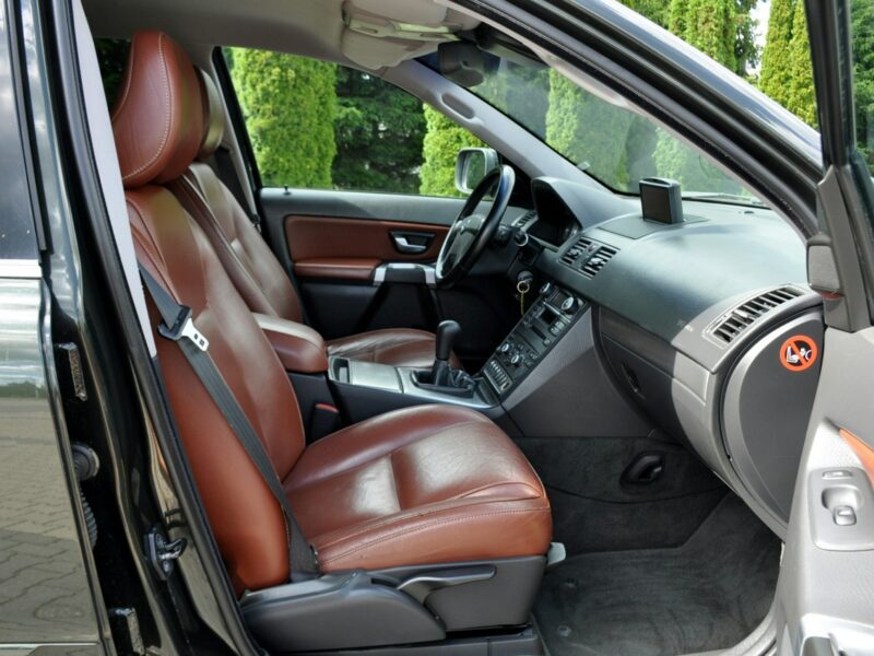Volvo XC 90 2.4D(185KM)*Xenon*Navi*El.Fotele*Skóry*7-Foteli*2xParktr*Alu17"FUL*ASO I (2002-2014)