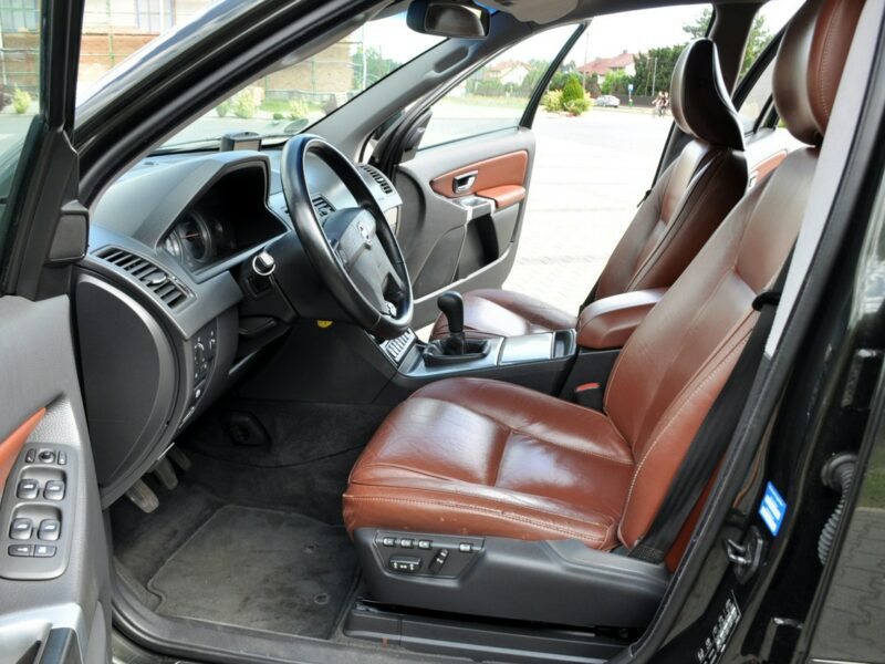 Volvo XC 90 2.4D(185KM)*Xenon*Navi*El.Fotele*Skóry*7-Foteli*2xParktr*Alu17"FUL*ASO I (2002-2014)
