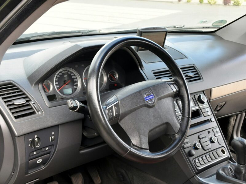 Volvo XC 90 2.4D(185KM)*Xenon*Navi*El.Fotele*Skóry*7-Foteli*2xParktr*Alu17"FUL*ASO I (2002-2014)