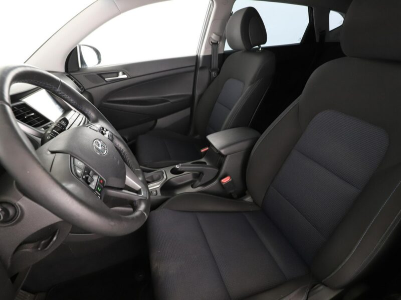 Hyundai Tucson Automat navi klima auto kamera i czujniki parkowania grzane fotele III (2015-2020)