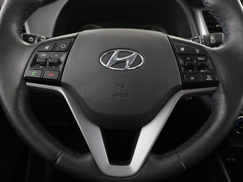 Hyundai Tucson Automat navi klima auto kamera i czujniki parkowania grzane fotele III (2015-2020)