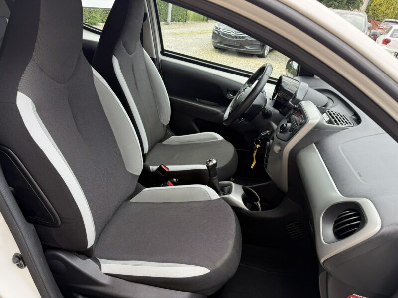 Toyota Aygo 1,0 69KM Klimatyzacja Serwis 1Właściciel Koła lato+zima II (2014-)