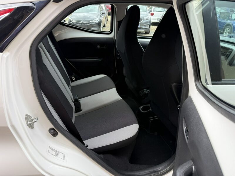 Toyota Aygo 1,0 69KM Klimatyzacja Serwis 1Właściciel Koła lato+zima II (2014-)