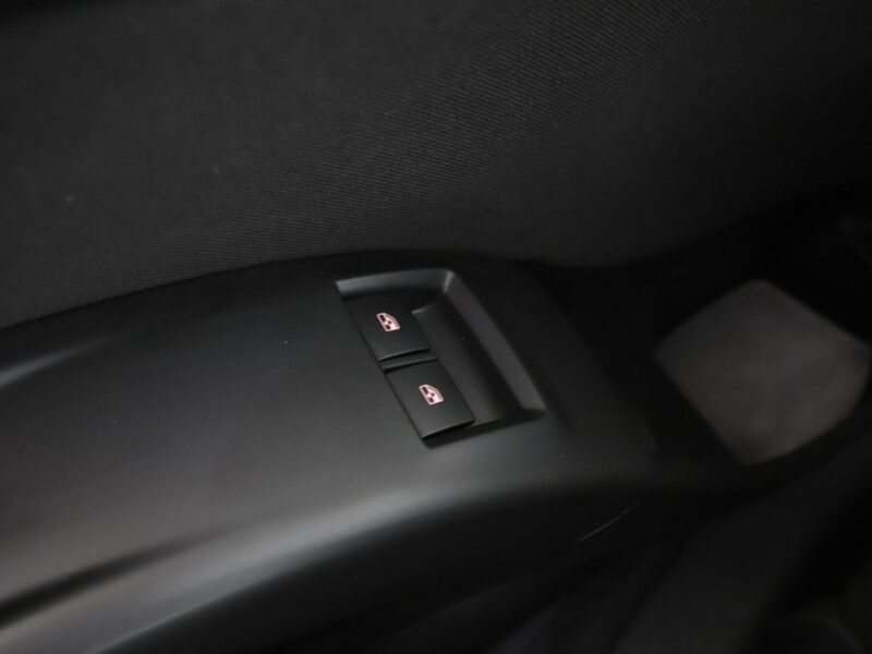 Opel Meriva grzane fotele+kier. klima-auto tempomat PDC hak II (2010-)