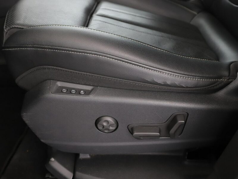 Opel Grandland X PHEV automat skóra navi klima auto kamera i czujniki parkowania