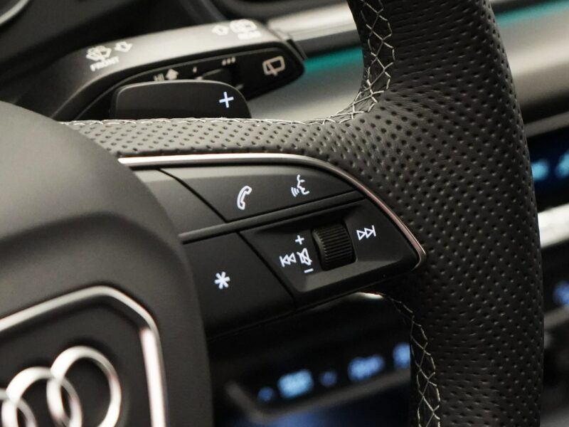 Audi Q5 Sportback 40TDI Quattro Sline Stronic MatrixLED Kamera Ambient HAK I (2020-2025)