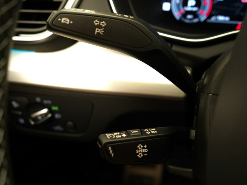 Audi Q5 Sportback 40TDI Quattro Sline Stronic MatrixLED Kamera Ambient HAK I (2020-2025)